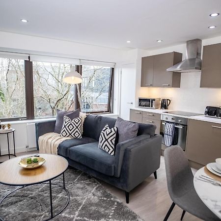 Pembroke House Apartments Exeter For Families Business Relocation Free Parking Екстериор снимка