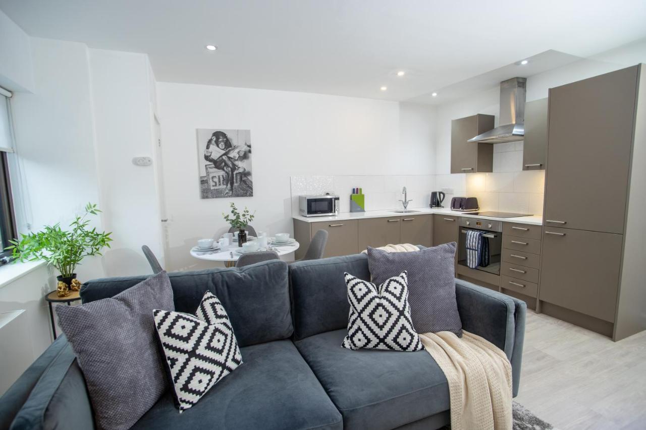 Pembroke House Apartments Exeter For Families Business Relocation Free Parking Екстериор снимка
