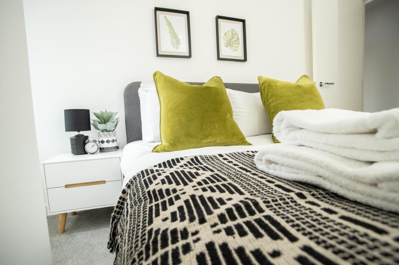 Pembroke House Apartments Exeter For Families Business Relocation Free Parking Екстериор снимка