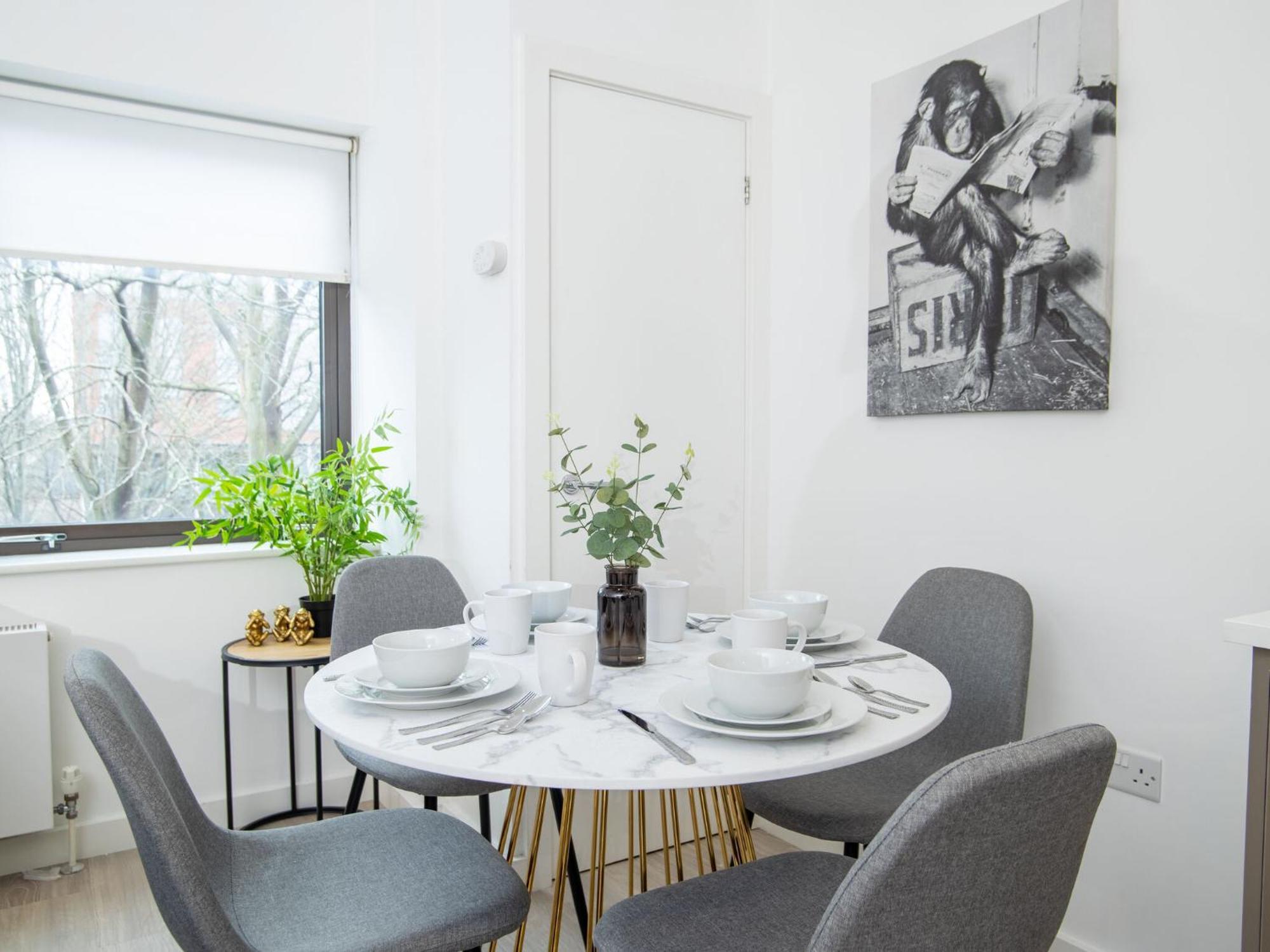 Pembroke House Apartments Exeter For Families Business Relocation Free Parking Екстериор снимка