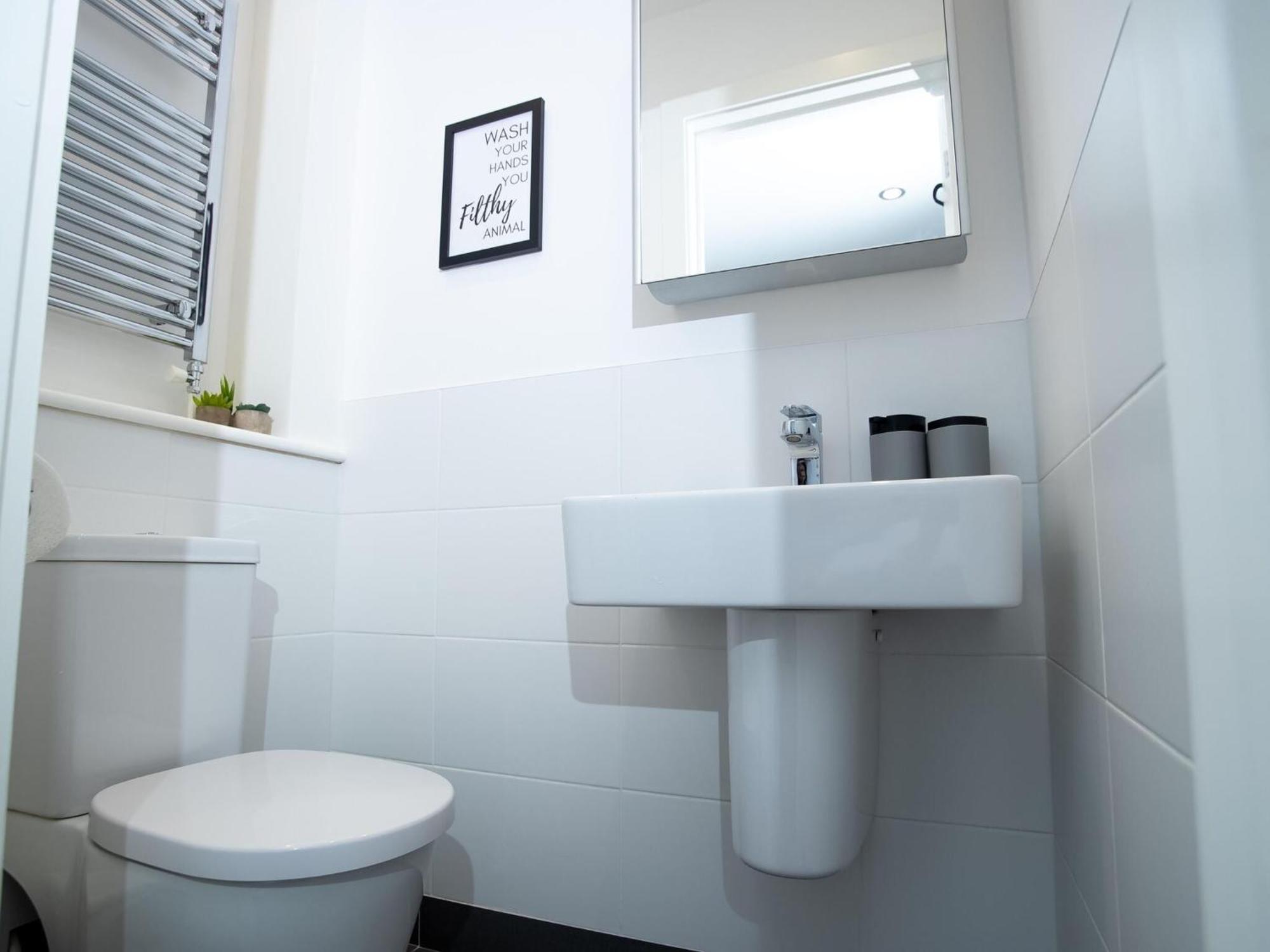 Pembroke House Apartments Exeter For Families Business Relocation Free Parking Екстериор снимка