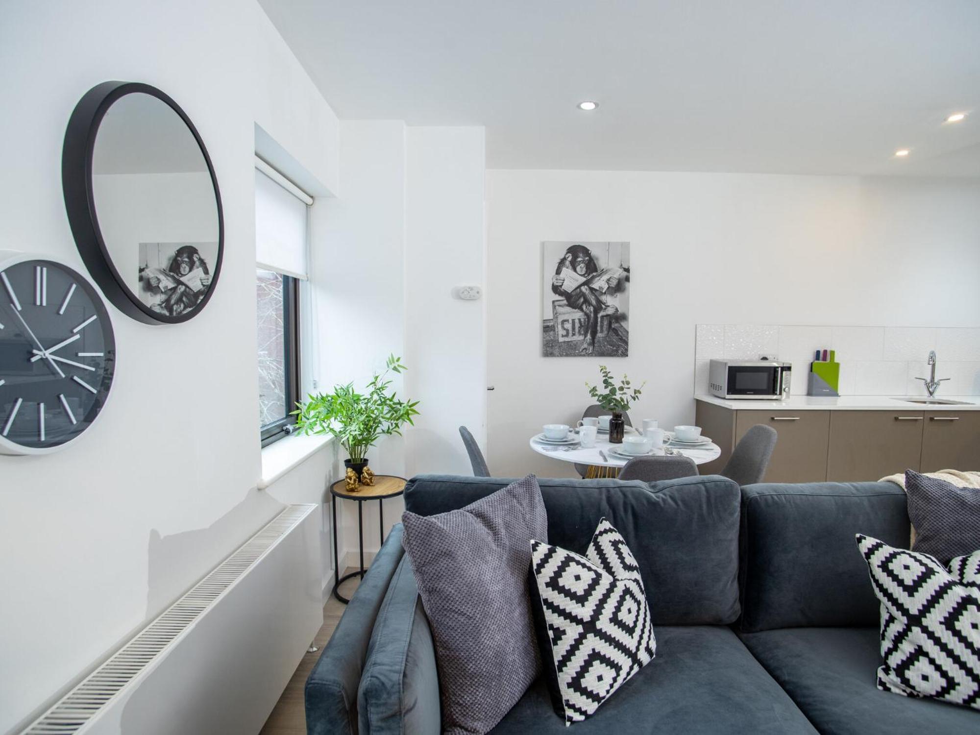 Pembroke House Apartments Exeter For Families Business Relocation Free Parking Екстериор снимка