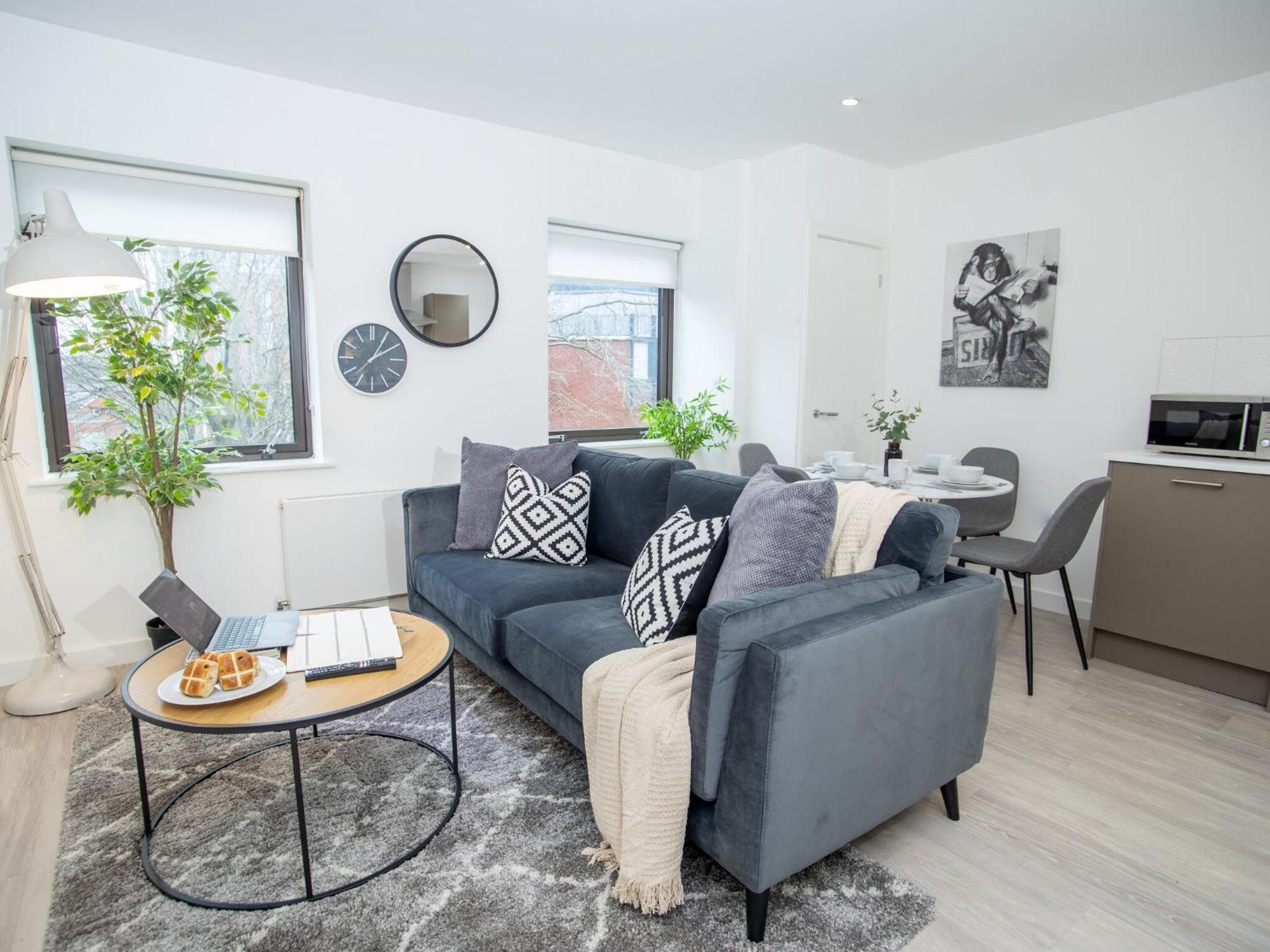 Pembroke House Apartments Exeter For Families Business Relocation Free Parking Екстериор снимка